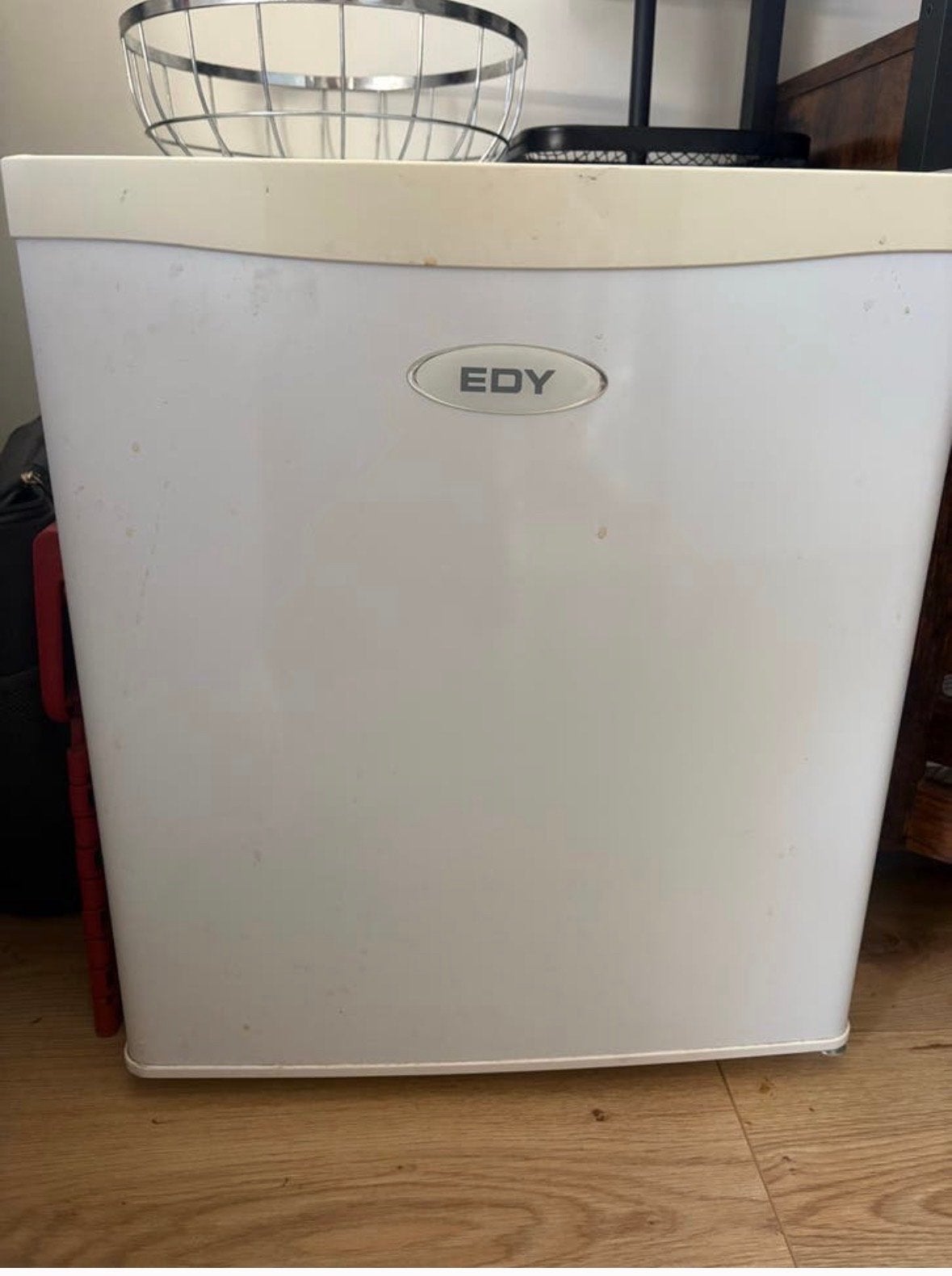 Edy vriezer - Compact en perfect werkend, Gebruikt, 75 tot 100 liter, Met aparte vriezer, 45 tot 60 cm