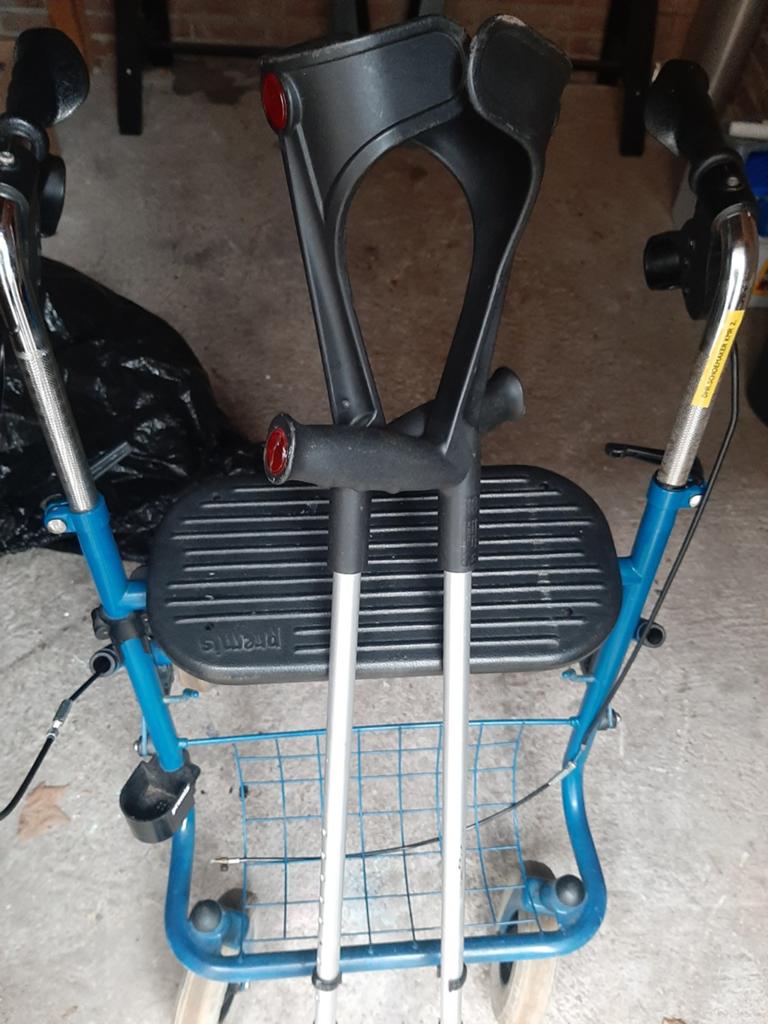 Rollator met 2x stukken, Diversen, Rollators, Ophalen of Verzenden, Gebruikt