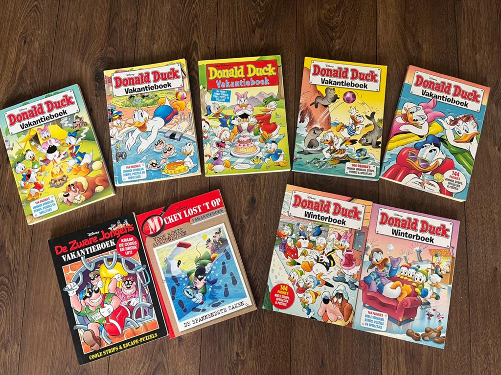 Donald Duck vakantie boeken (5), winterboeken (2), Boeken, Meerdere comics, Ophalen, Gelezen, Europa