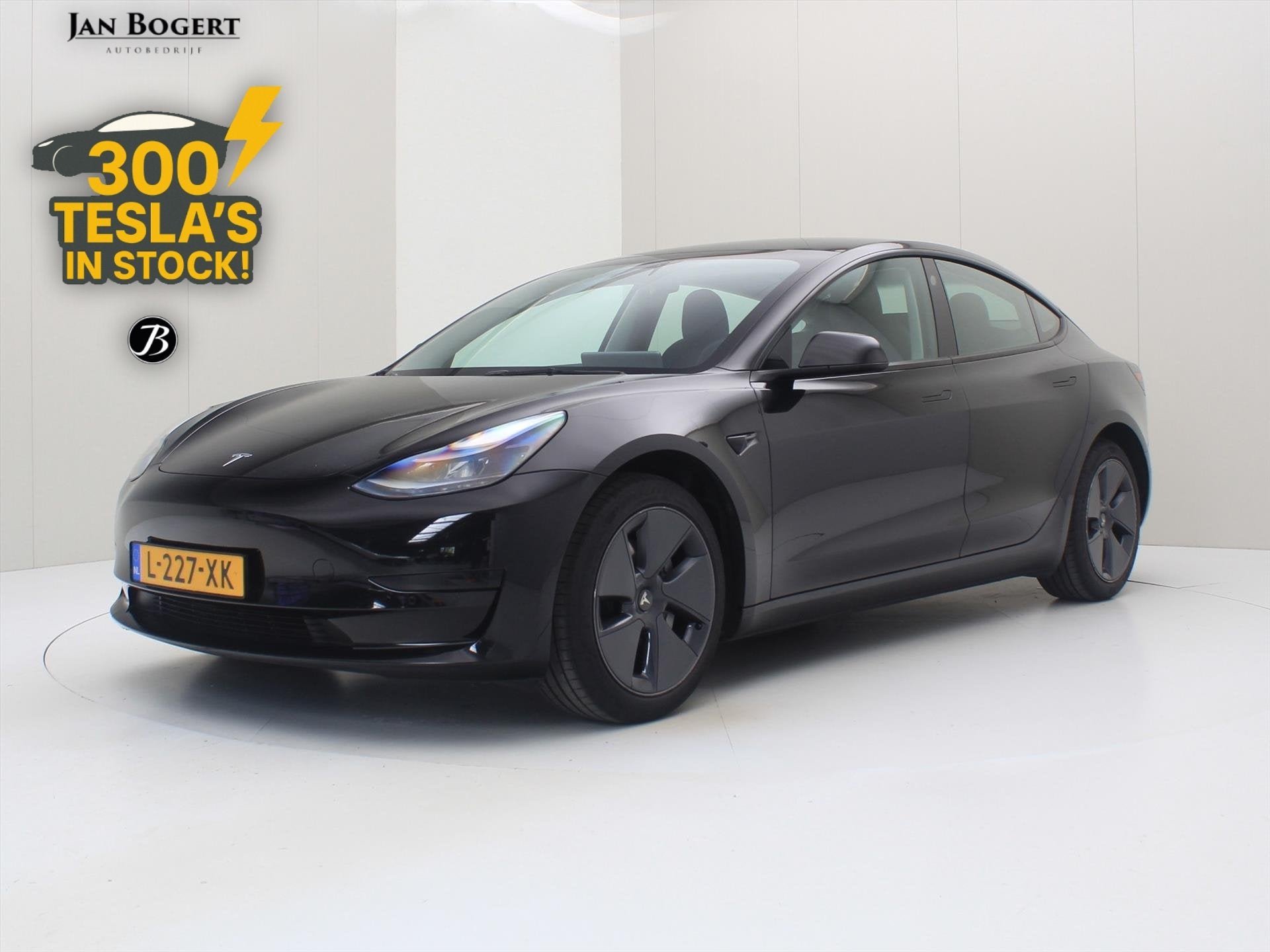 Tesla Model 3 Standard RWD Plus FACELIFT [ LFP-ACCU+WARMTEPO, Automaat, Dealer onderhouden, Achterwielaandrijving, Gebruikt