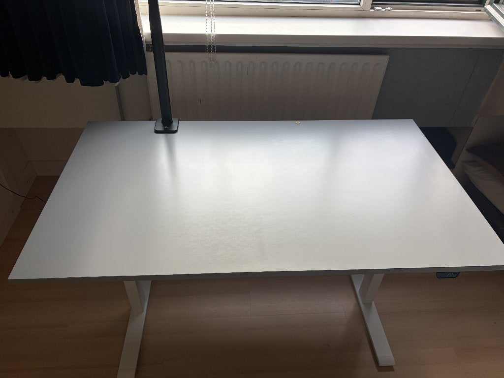IKEA RODULF Bureau/Desk zit/sta, elektrisch/wit, 140x80 cm, Huis en Inrichting, Ophalen, Elektrisch, Gebruikt, IKEA