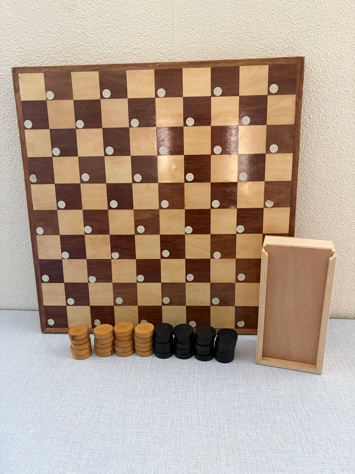 Houten Dam- en Schaakbord met Damstenen, Een of twee spelers, Ophalen of Verzenden, Gebruikt