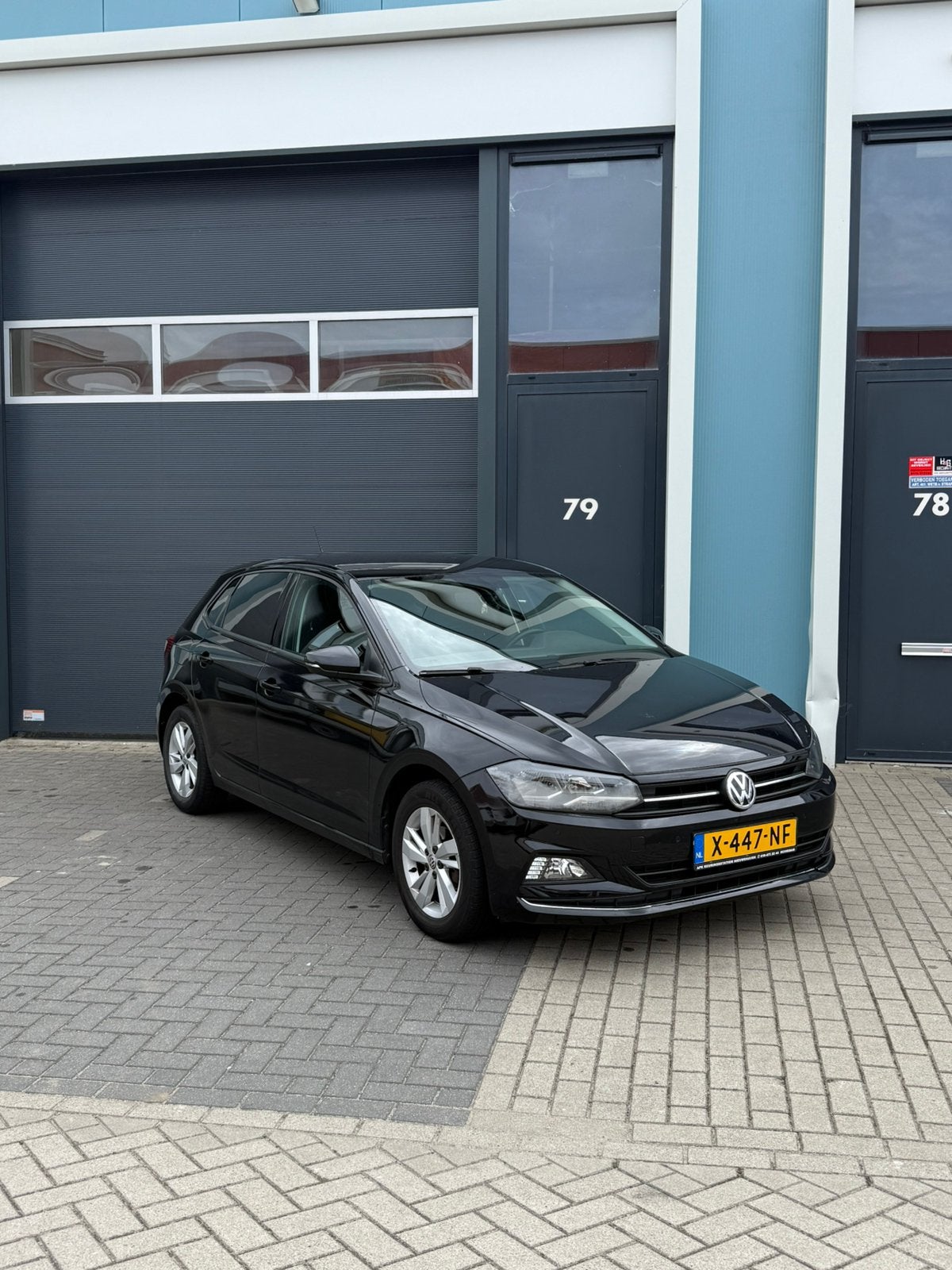 Volkswagen Polo 1.0 | Stoelverw. | Carplay | Parkeersens. |, 1005 kg, 40 €/maand, Zwart, Bedrijf