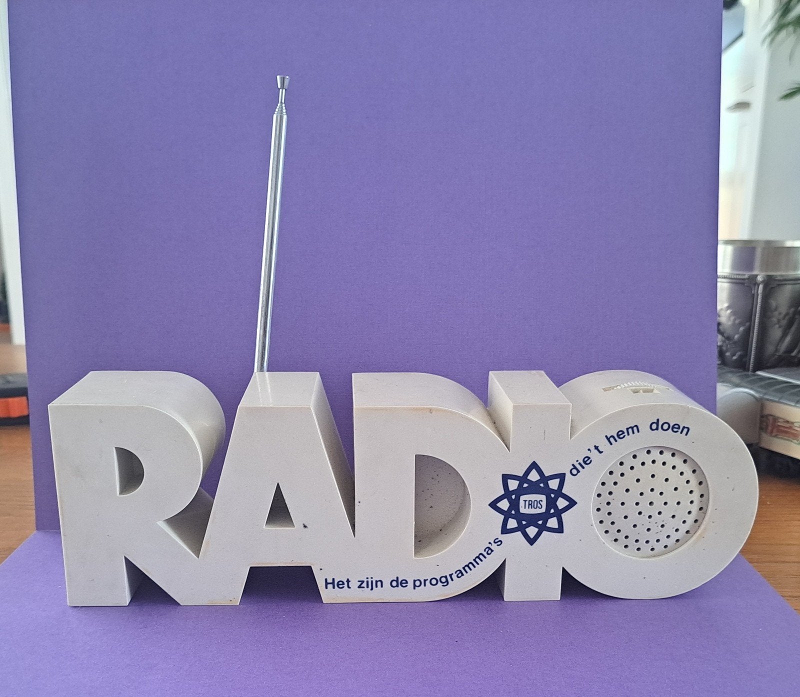 Twee Transistorradio's: TROS en Philips - Niet Getest, Ophalen of Verzenden