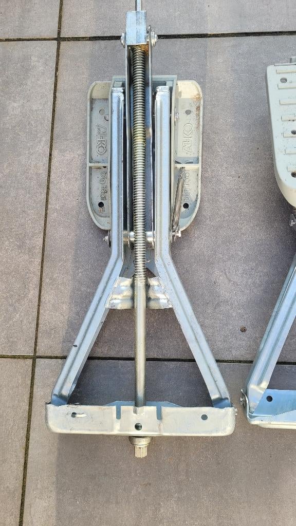 AL-Ko Premium hoeksteunen met AL-Ko Bigfoots., Caravans en Kamperen, Ophalen, Zo goed als nieuw
