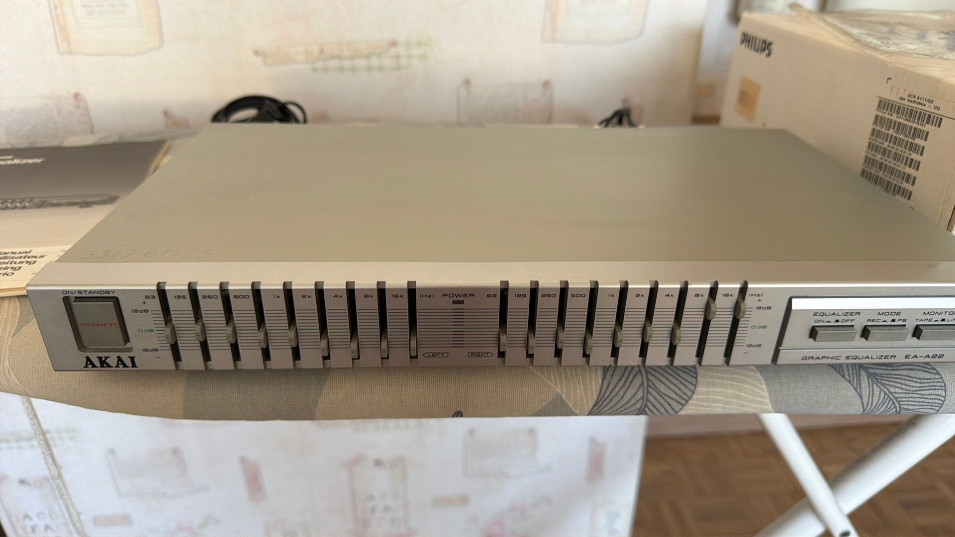 Akai Graphic Equalizer EA-22, Ophalen of Verzenden, Zo goed als nieuw, Minder dan 60 watt, Overige merken