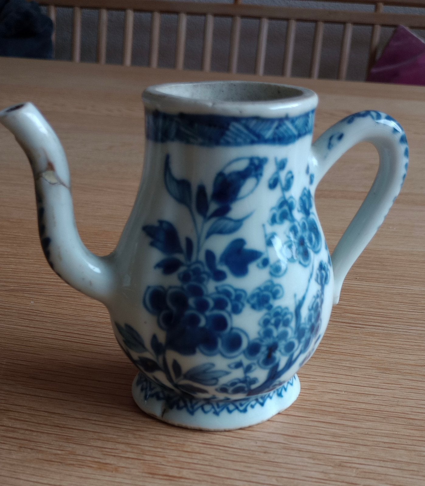 Antiek Chinees Kangxi schenkkannetje, blauw bloemmotief, Ophalen of Verzenden