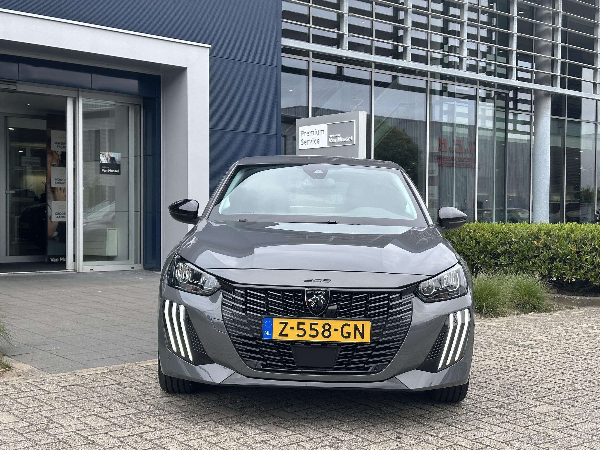 Peugeot e-208 EV Allure 51 kWh l Pack Vision l Lage kilomete, Auto's, Peugeot, 12 maanden, Gebruikt, 156 pk, Leder en Stof