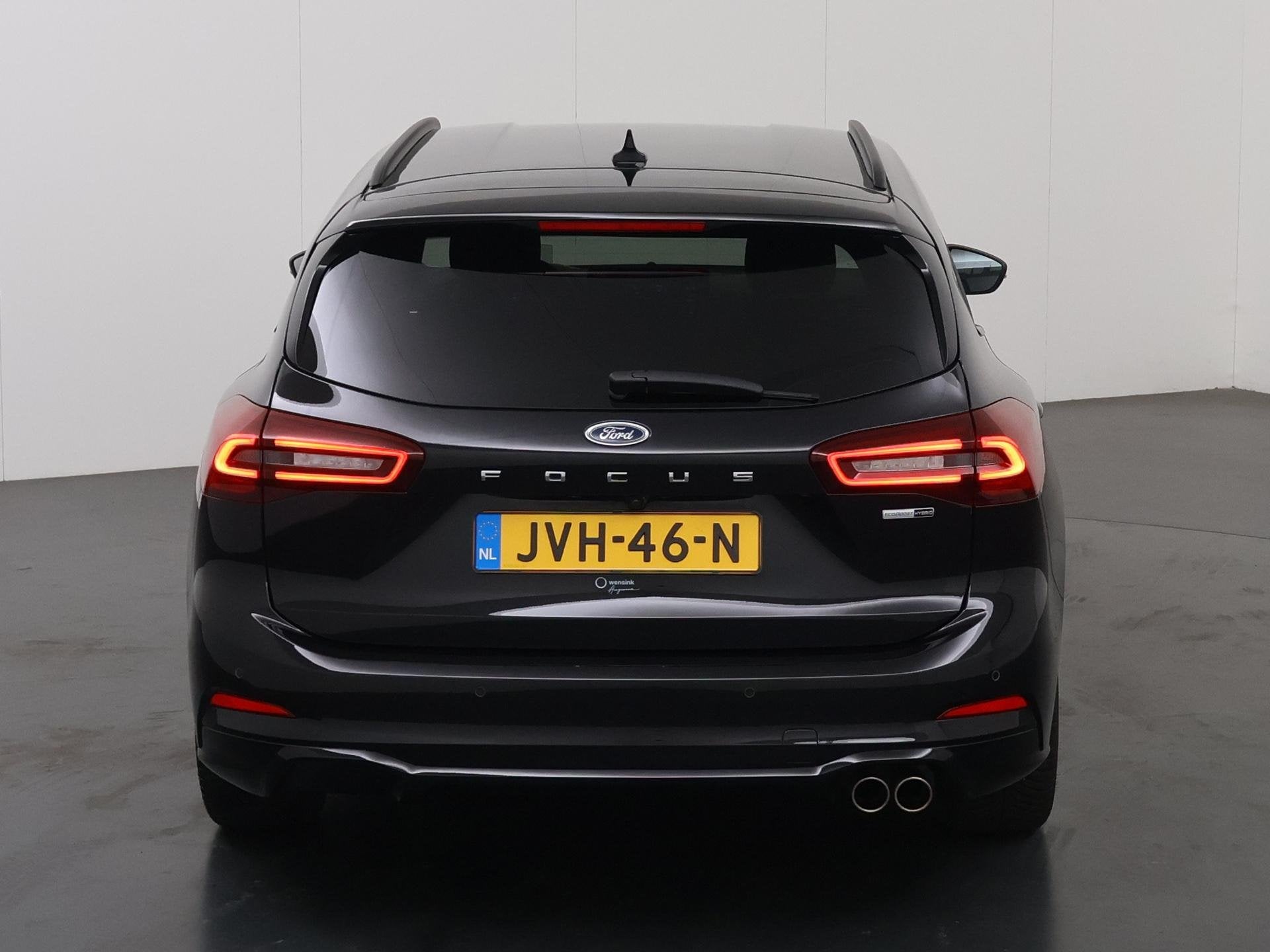 Foto 4 van Ford Focus Wagon 1.0 EcoBoost Hybrid ST Line | Trekhaak | Wi
