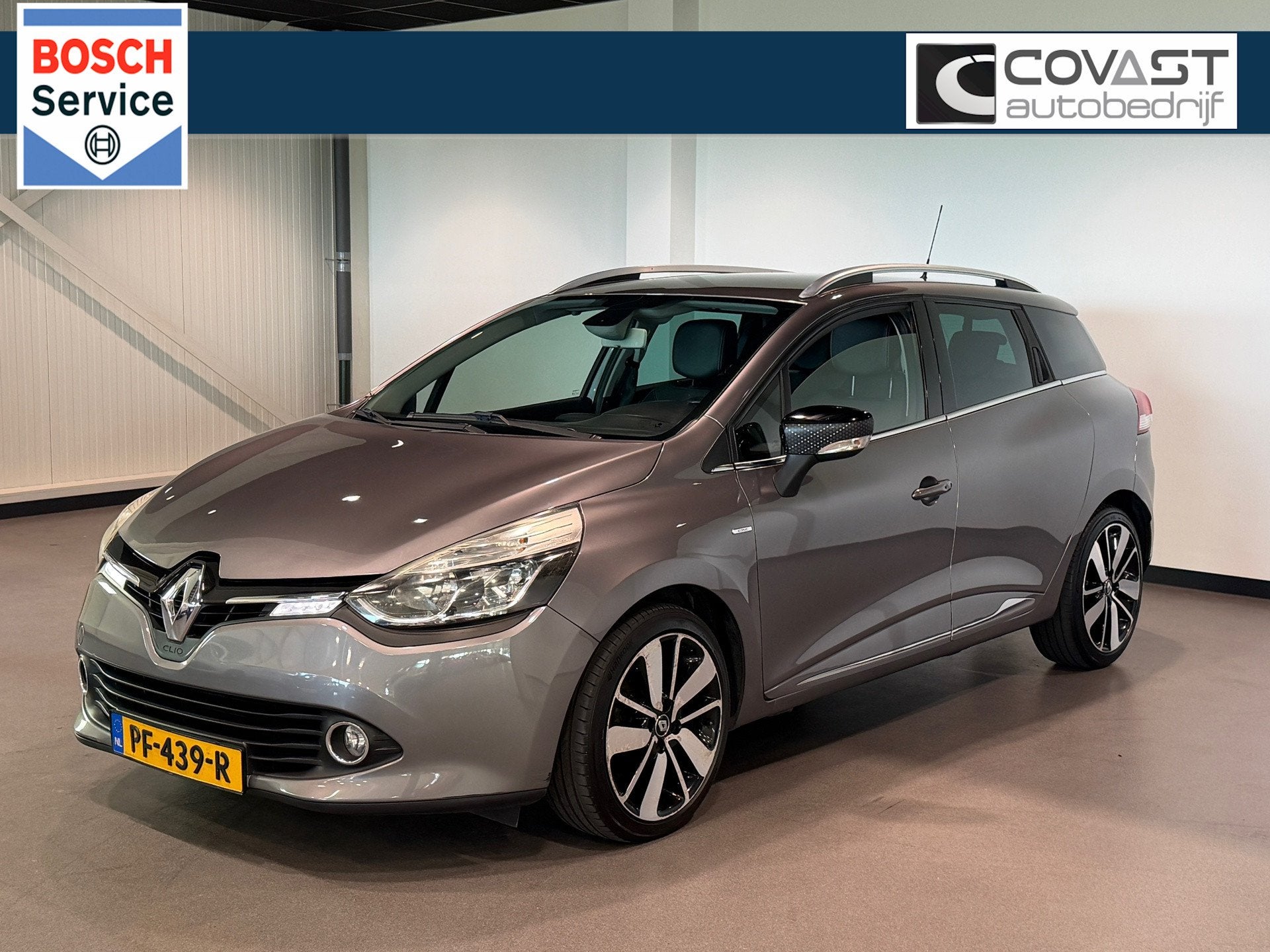 Renault Clio Estate 1.5 dCi Iconic Automaat|Leder|Trekhaak|S, Auto's, Gebruikt, 4 cilinders, 635 kg, Diesel