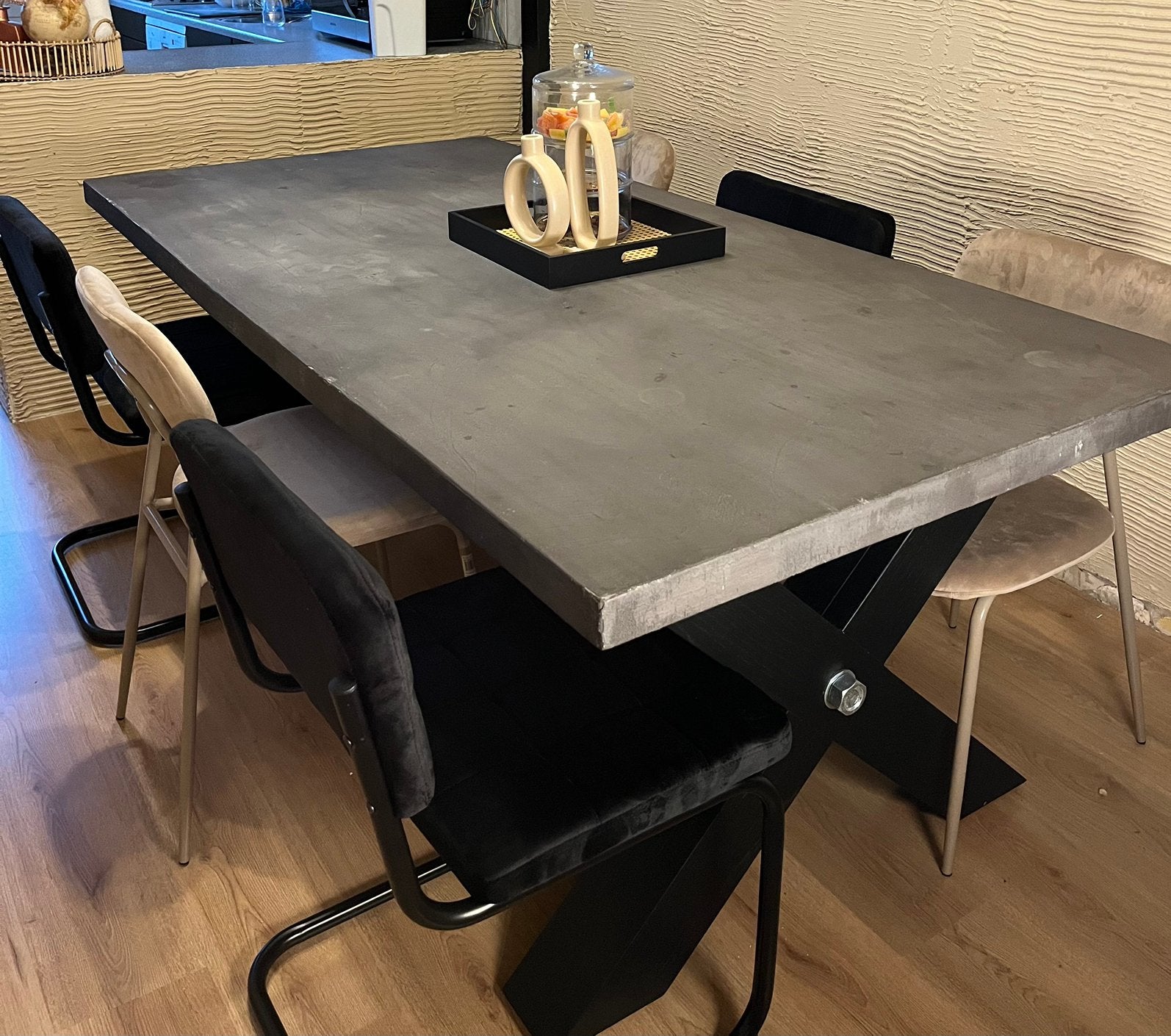 INDUSTRIËLE BETONLOOK EETTAFEL, Huis en Inrichting, Tafels | Eettafels, Ophalen, Gebruikt, 200 cm of meer, 50 tot 100 cm