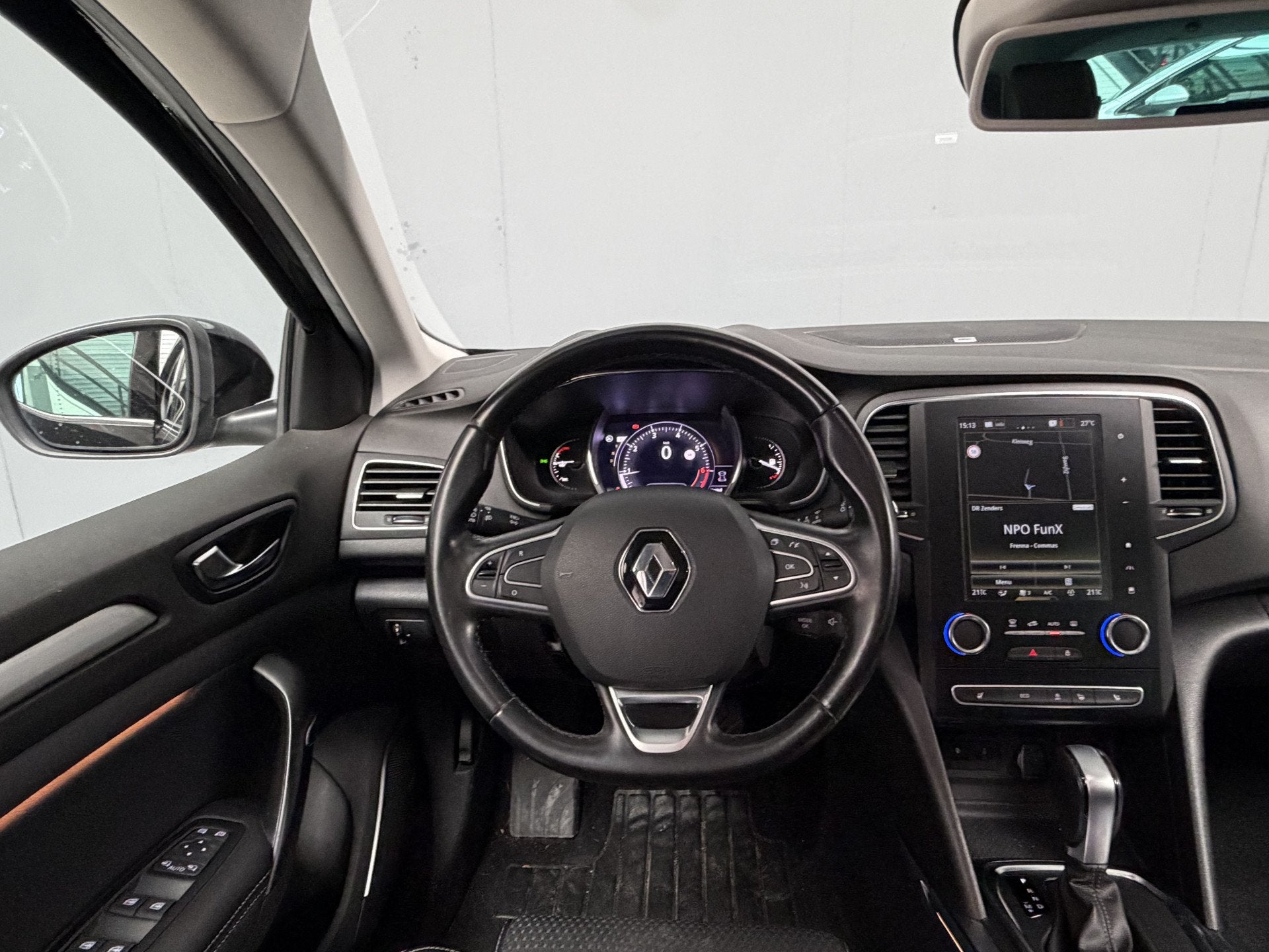 Renault Mégane Estate 1.3 TCe Bose EU GARANTIE|Automaat|Cam, Gebruikt, 4 cilinders, Met garantie (alle), Leder en Stof