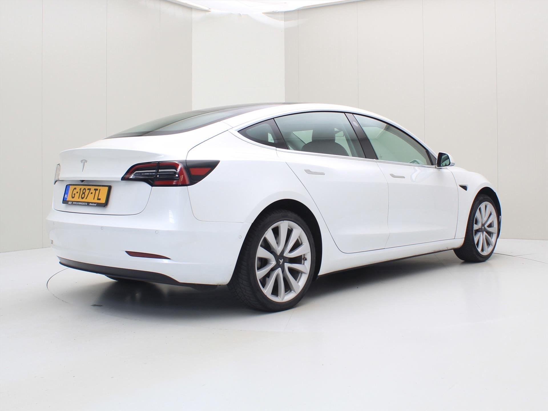 Tesla Model 3 Standard RWD Plus 84,7 % Soh [ AUTOPILOT+60 kW, Automaat, Gebruikt, Zwart, Wit
