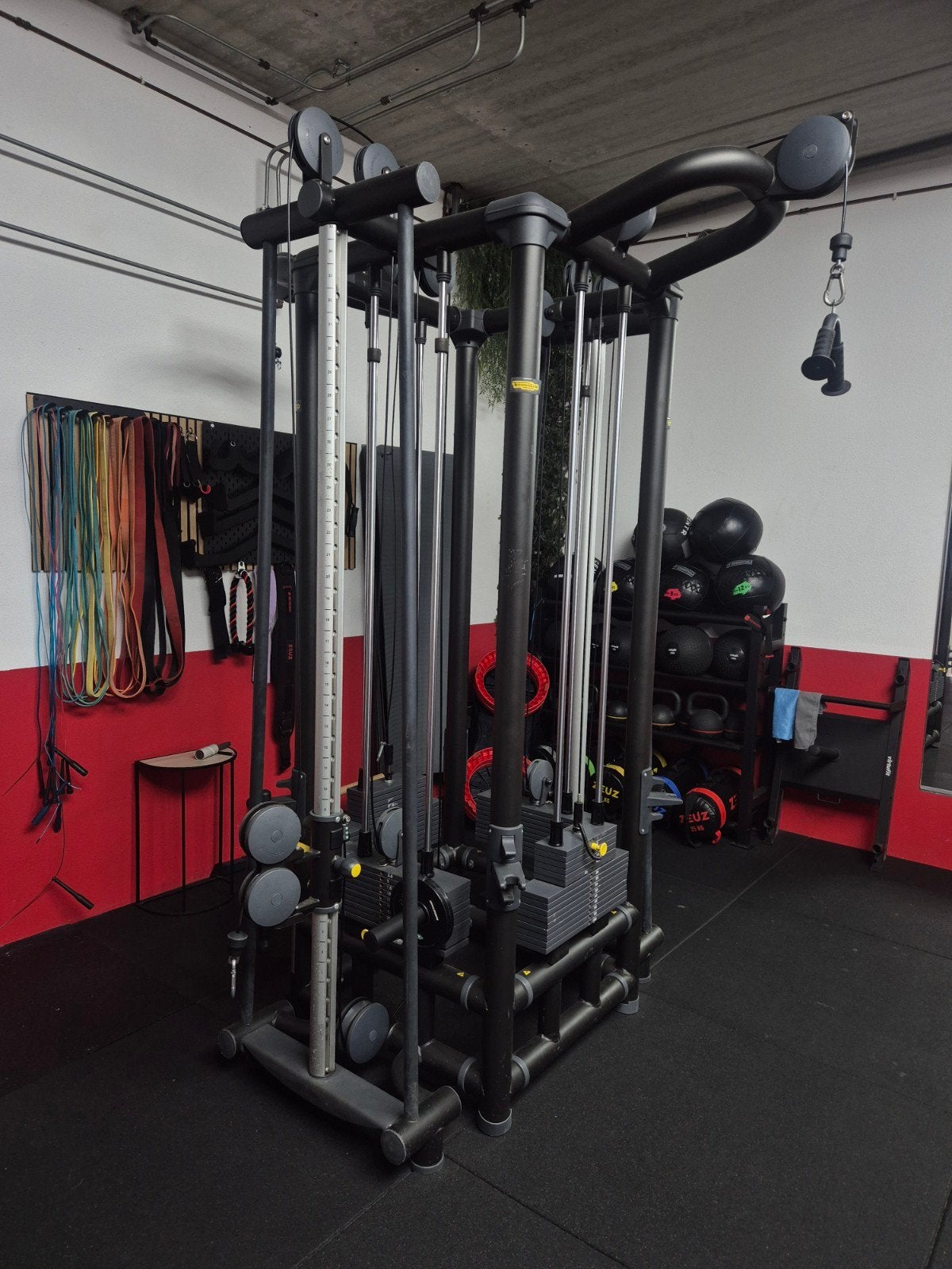 Technogym 4 stack krachtstation, Sport en Fitness, Fitnessapparatuur, Ophalen, Benen, Gebruikt, Krachtstation