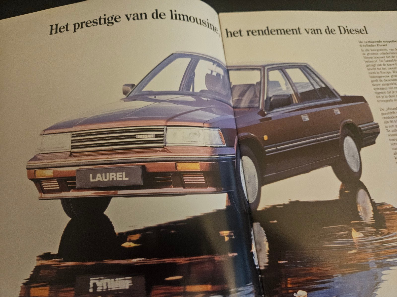Brochure Nissan Laurel 1988, Ophalen of Verzenden, Zo goed als nieuw, Nissan
