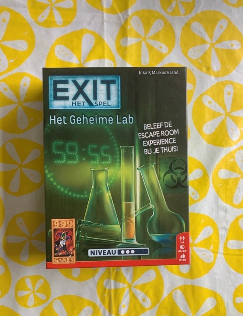EXIT Het Spel: Het Geheime Lab, Drie of vier spelers, Ophalen of Verzenden, Zo goed als nieuw, Reisspel