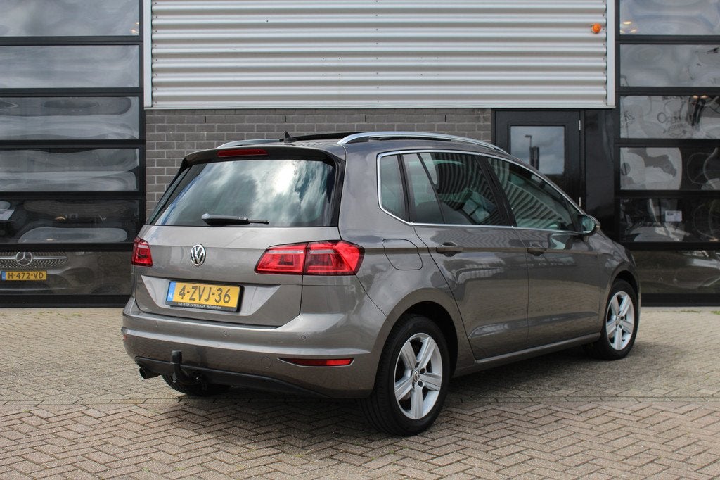Volkswagen Golf Sportsvan 1.6 TDI Highline / Panoramadak / A, Stof, Gebruikt, 4 cilinders, Met garantie (alle)