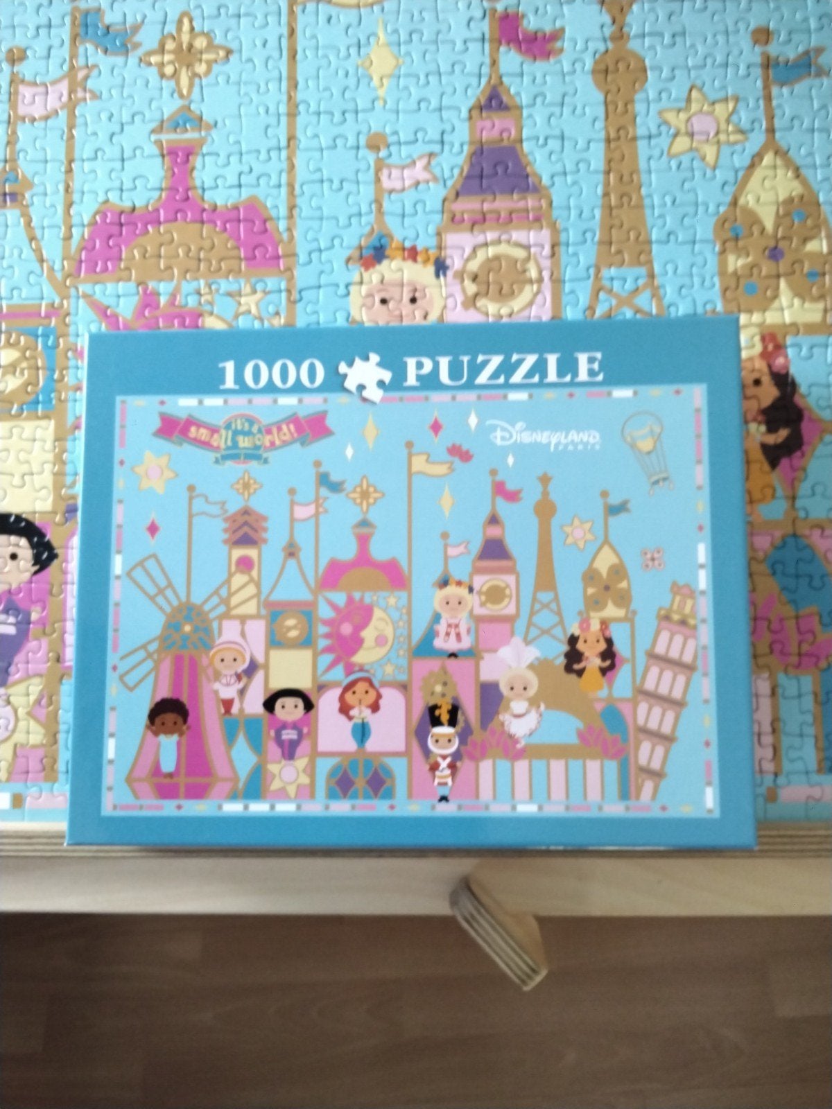 Disney puzzel uit DISNEYLAND Parijs 1000st zgan, Ophalen of Verzenden, 500 t/m 1500 stukjes, Zo goed als nieuw