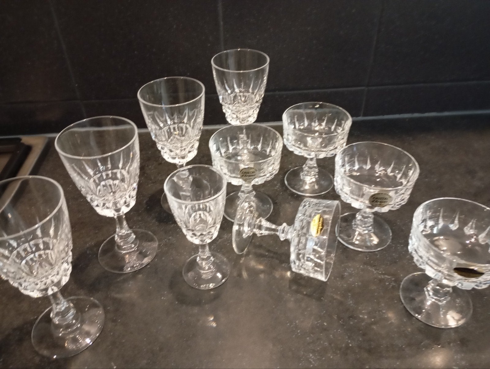 10 KRISTAL GLAZEN VOOR VERZAMELAARS NU ALLES 20€ ZIE FOTO,S., Ophalen of Verzenden, Zo goed als nieuw, Kristal