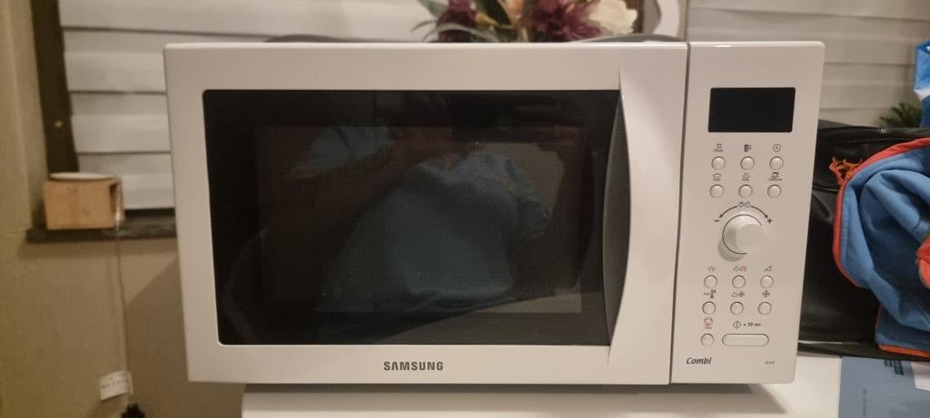 Samsung Combi Magnetron CE1071 - Wit, Witgoed en Apparatuur, Magnetrons, Gebruikt, Vrijstaand, Combimagnetron, 45 tot 60 cm, Grill