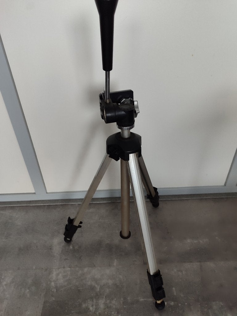 Verstelbaar statief merk Pallas, Ophalen, 3-assige stabilisatie, Driepoot, 125 tot 150 cm