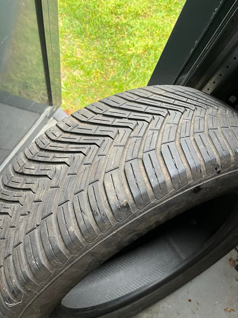 Continental 235/55 R18 band  4 seizoensbanden, Ophalen, Gebruikt