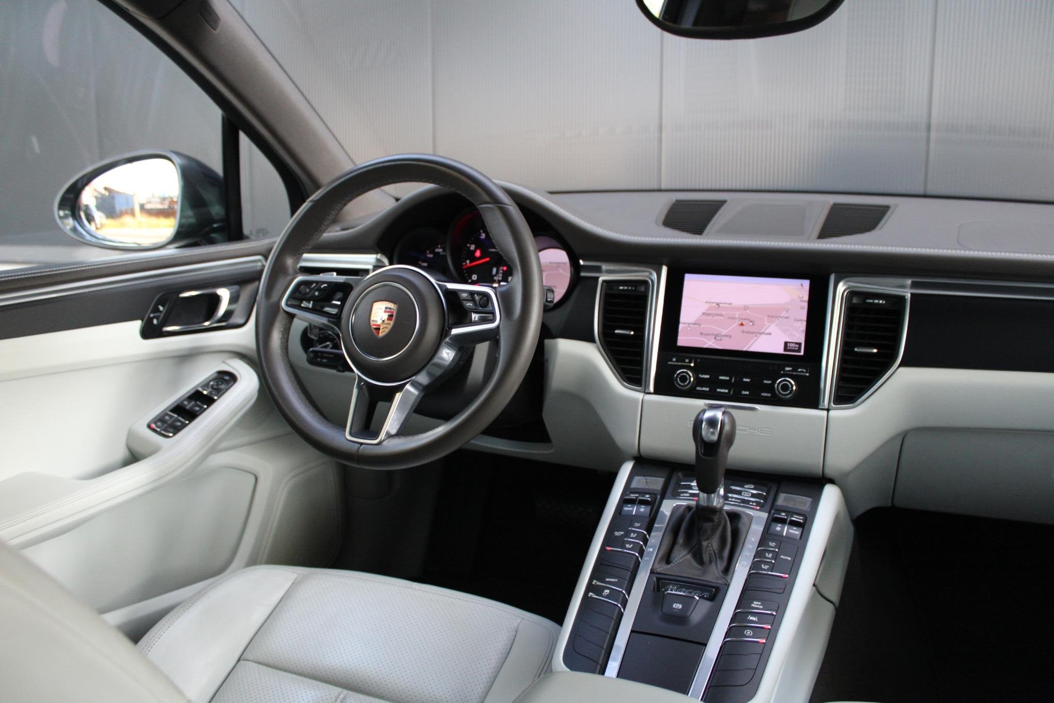 Porsche Macan 2.0 | 21" Turbo Velgen | PCM Nav. | Xenon+ | R, Auto's, Automaat, Stof, Gebruikt, Euro 6