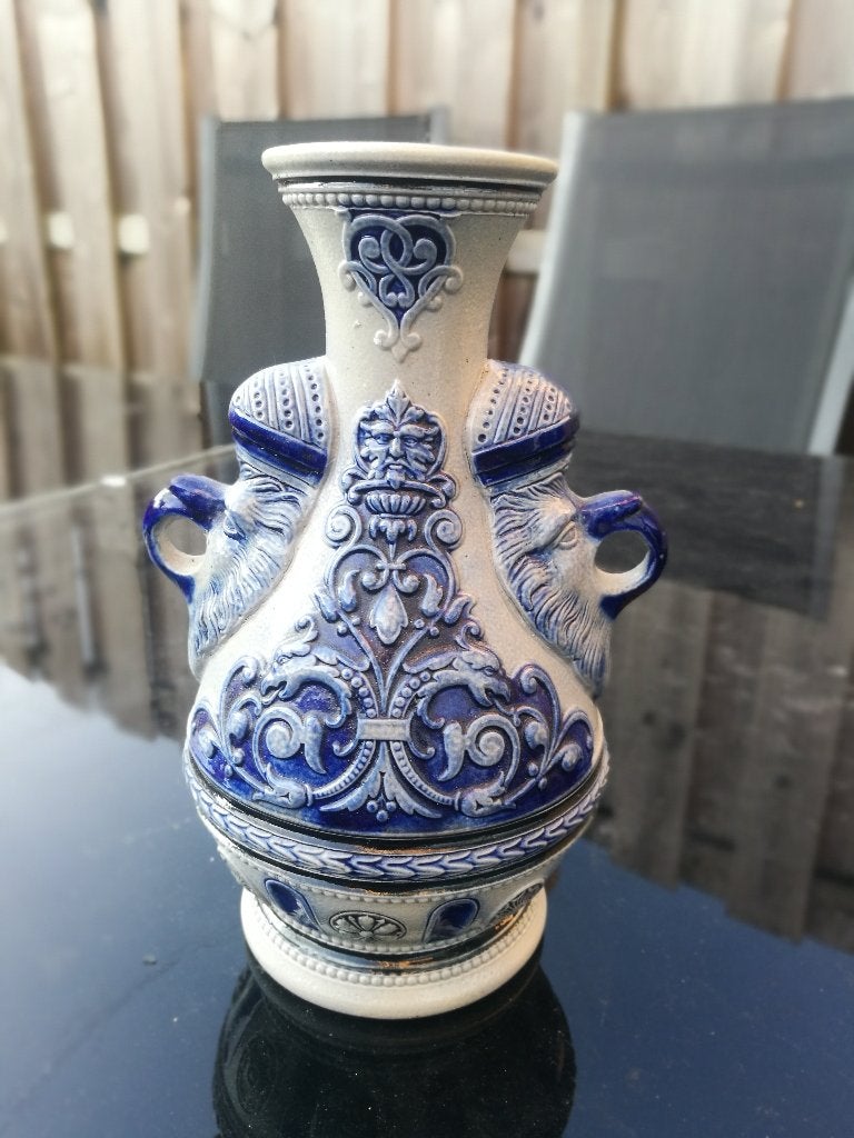 Art nouveau antiek keramiek kan/vaas met unieke decor, Antiek en Kunst, Ophalen of Verzenden