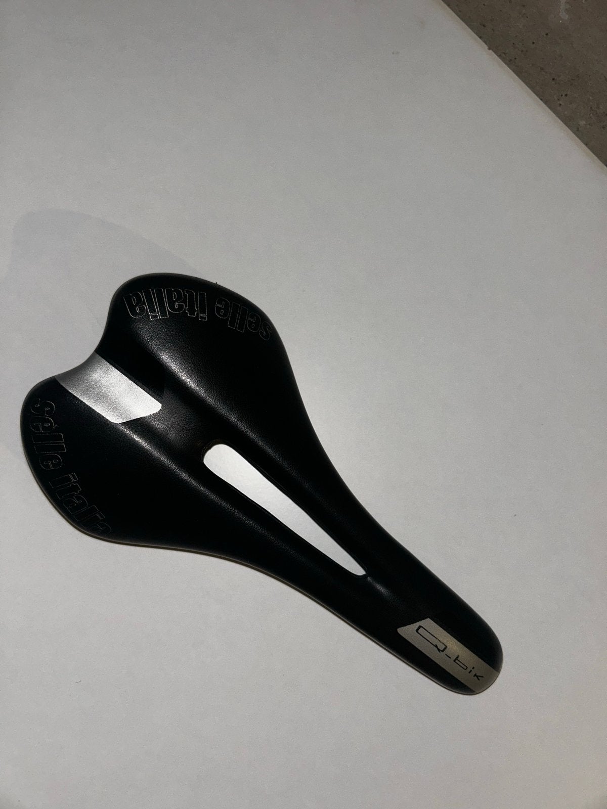 Selle Italia Q-Bik Fietszadel - Zwart/Zilver, Gebruikt, Kunststof, Ophalen of Verzenden, Zadel