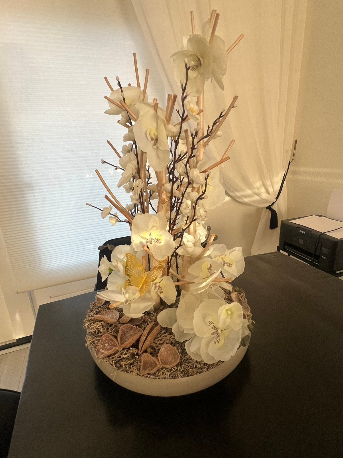 Handgemaakt luxe kunstbloemstuk met witte orchideeën, Ophalen, Nieuw