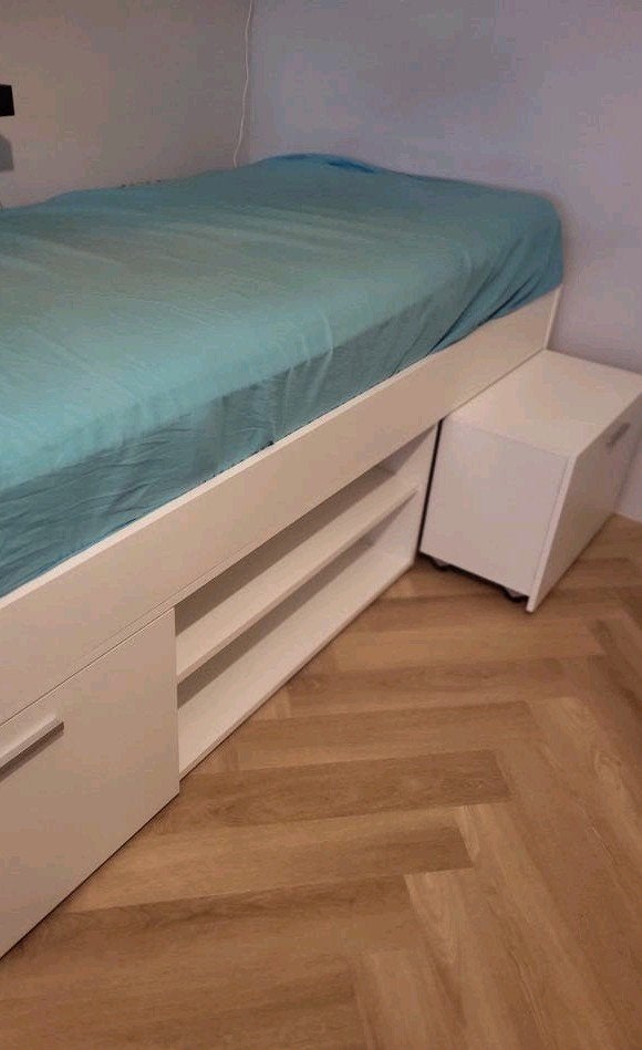 Eenpersoonsbed met opbergruimte en nachtkastje, Ophalen, Gebruikt, 90 cm, Eenpersoons