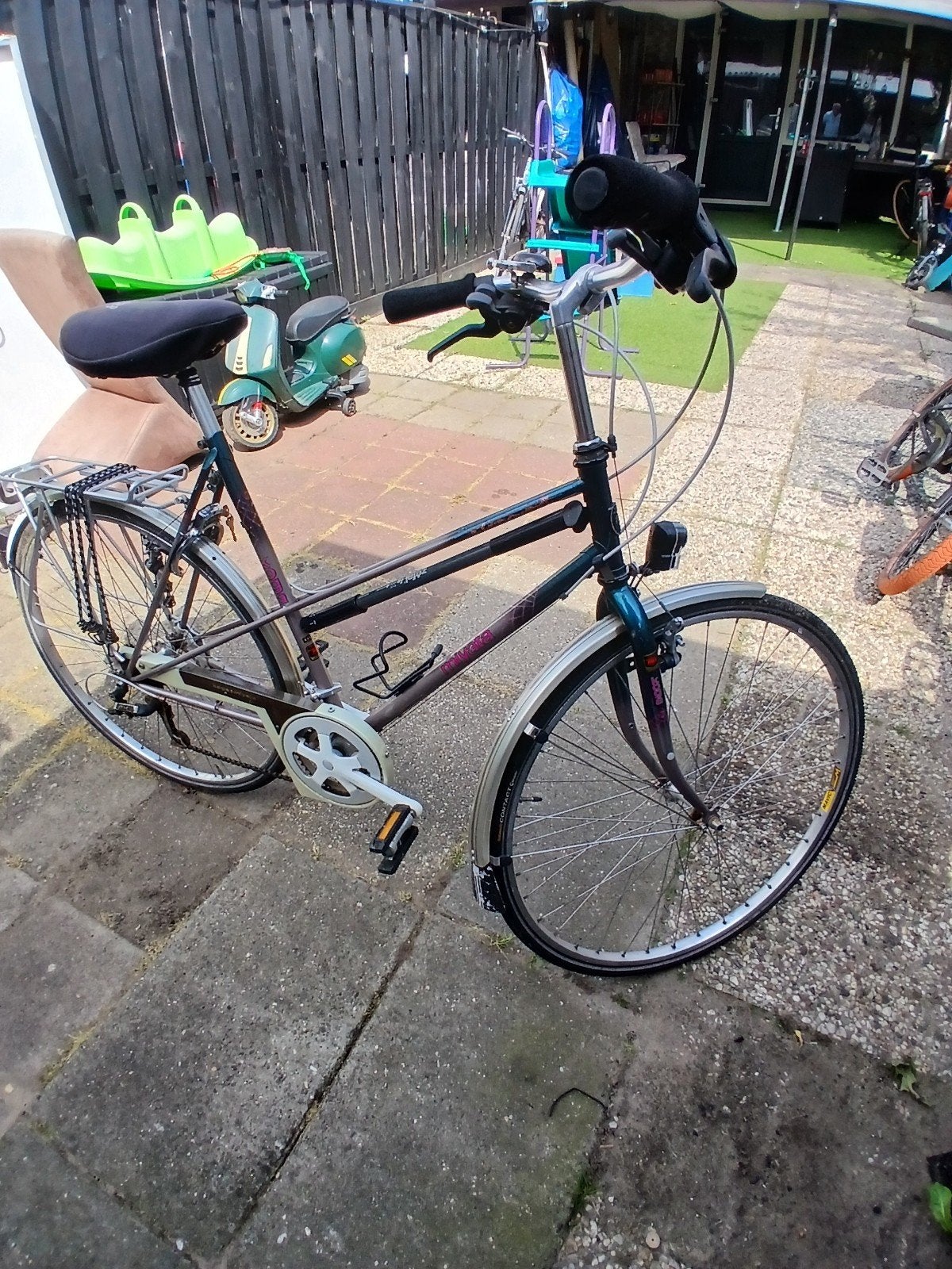 Te koop mooie koga Damesfiets, Fietsen en Brommers, Fietsen | Dames | Damesfietsen, 56 cm of meer, Ophalen of Verzenden, Zo goed als nieuw