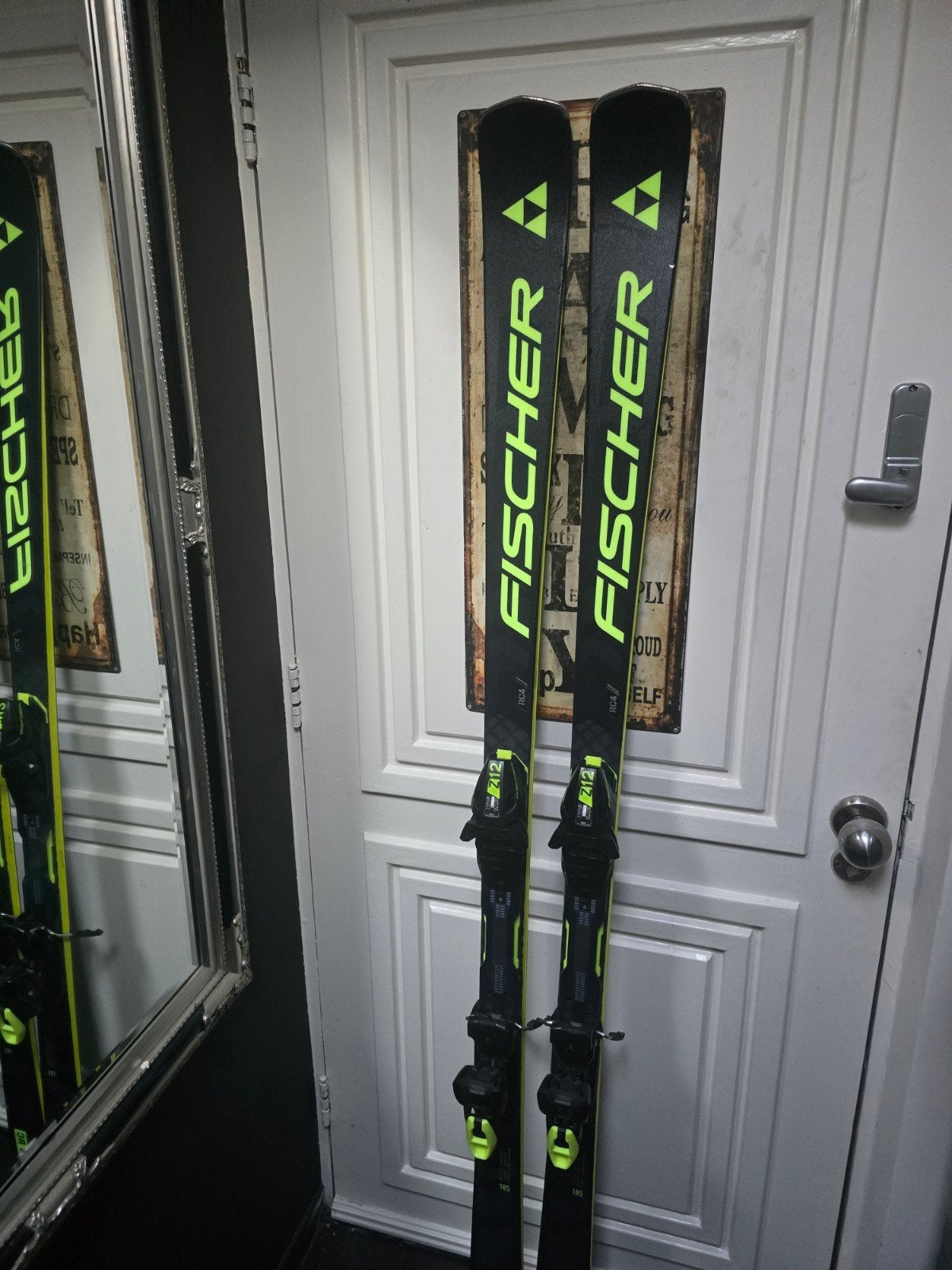 185cm 2025 FISCHER RC4 RC NP1000€ GEVORDERD TOP SKI, Ophalen of Verzenden, Zo goed als nieuw, Carve, Skiën