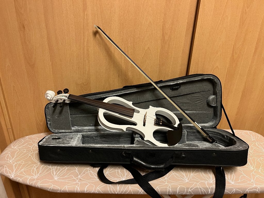 Viool elektrisch wit toebehoren en koffer, Muziek en Instrumenten, Gebruikt, Elektrisch, Viool, Ophalen of Verzenden