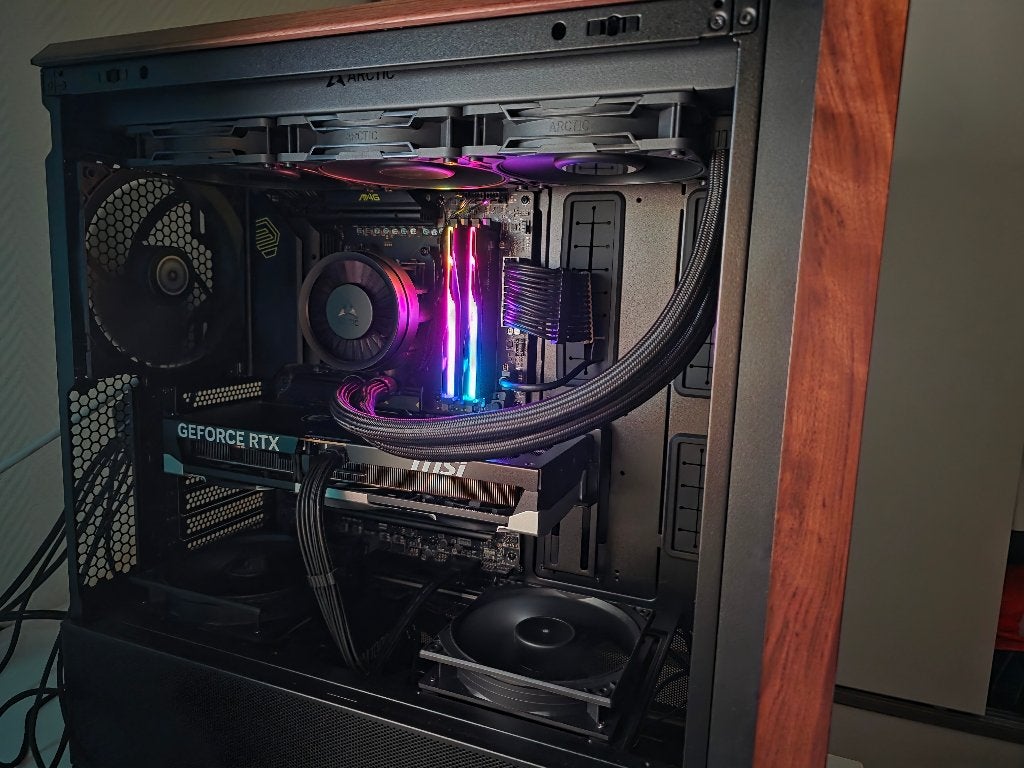 High End Game PC - 9800X3D - RTX 5080 - 32gb ddr5 cl 30 RAM, Ophalen, 32 GB, Zo goed als nieuw, 2 TB