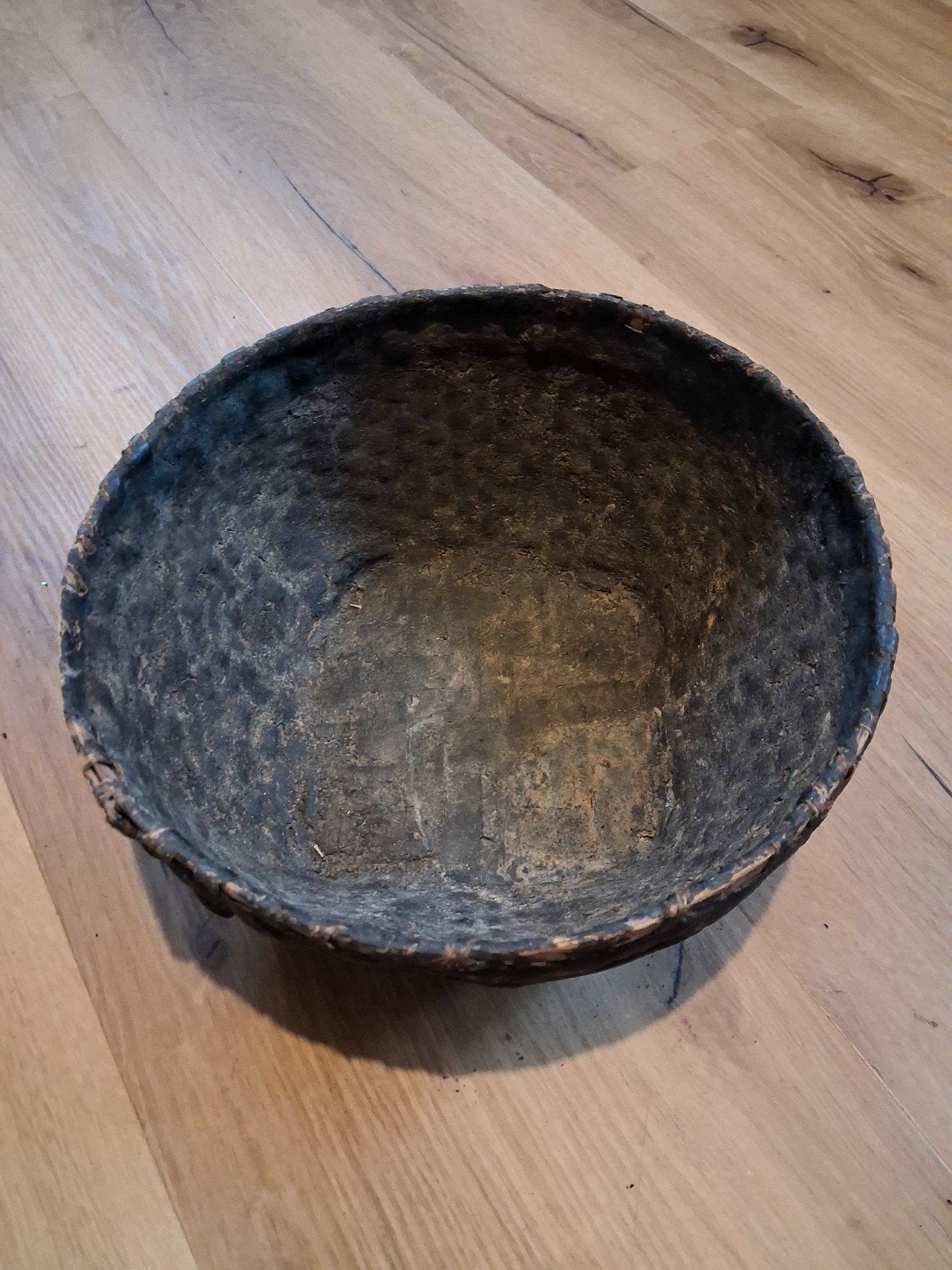 Unieke oude leemmand landelijk, Huis en Inrichting, Woonaccessoires | Schalen en Manden, Ophalen, Rond, Hout