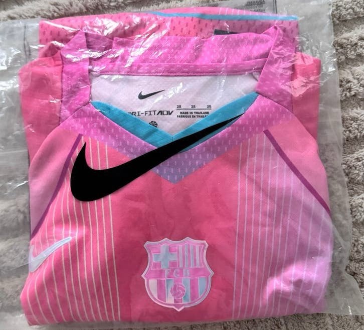 FC Barcelona Roze Voetbalset incl kort broekje, Ophalen, Nieuw, Maat 36 (S)