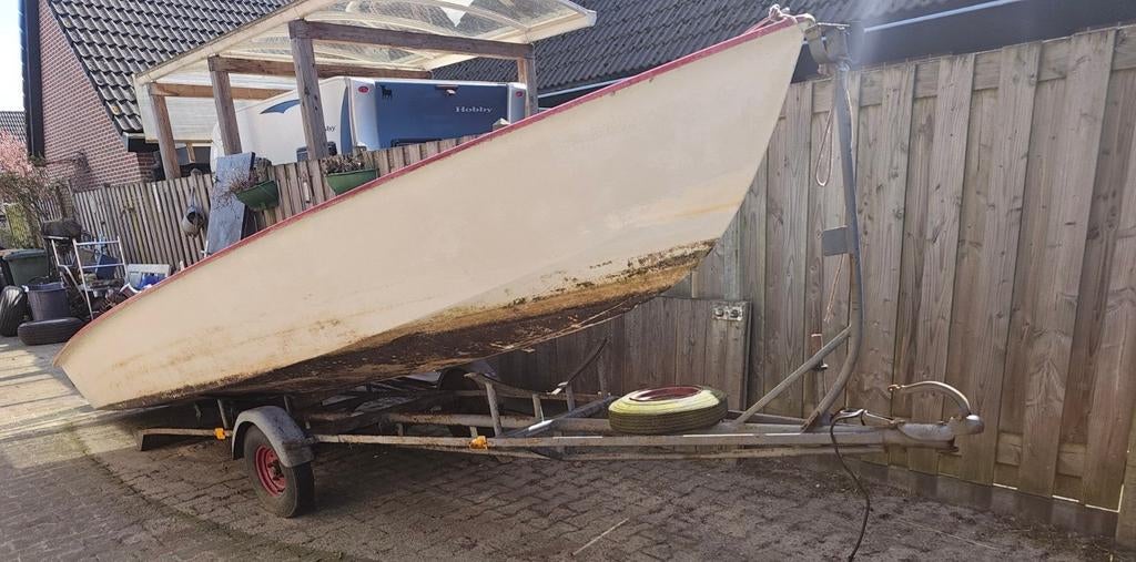 Flying arrow zeilboot met trailer, Watersport en Boten, Ophalen of Verzenden, Gebruikt, Overige typen, Minder dan 15 m²