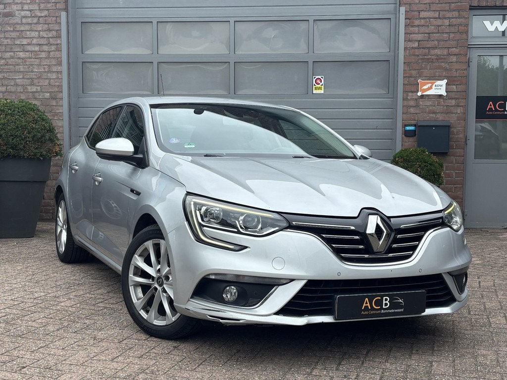 Renault Mégane 1.2 TCe GT-Line trekhaak. (bj 2017), Gebruikt, 4 cilinders, 132 pk, 665 kg
