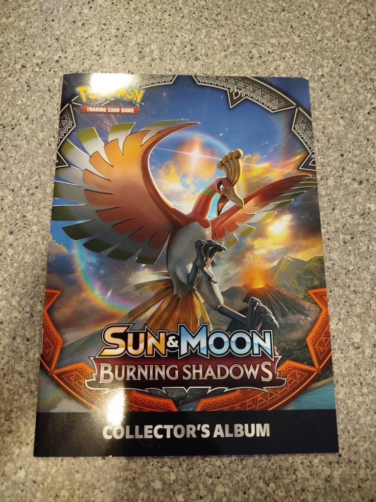 Pokémon Sun & Moon Burning Shadows Collector's Album, Ophalen of Verzenden