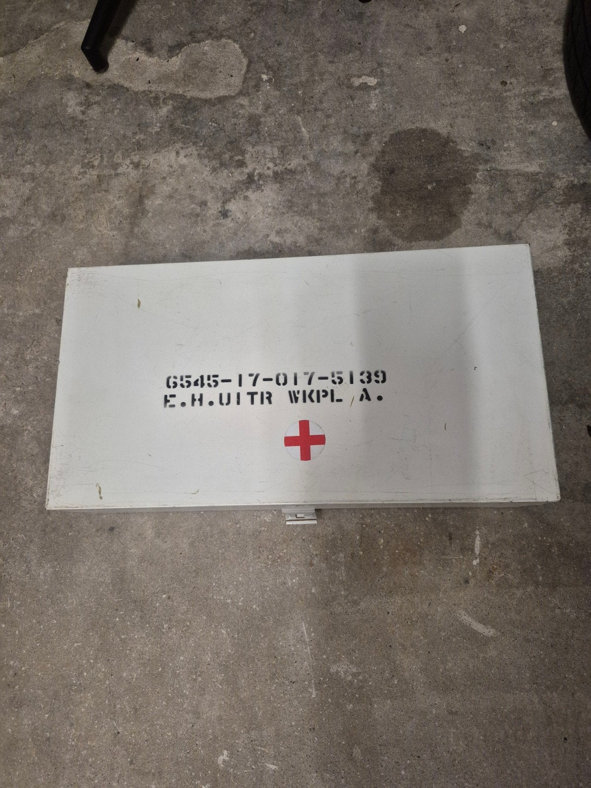 Stalen oud militaire EHBO kist - Vintage leger EHBO box, Ophalen of Verzenden, Landmacht, Nederland, Kist of Geocache