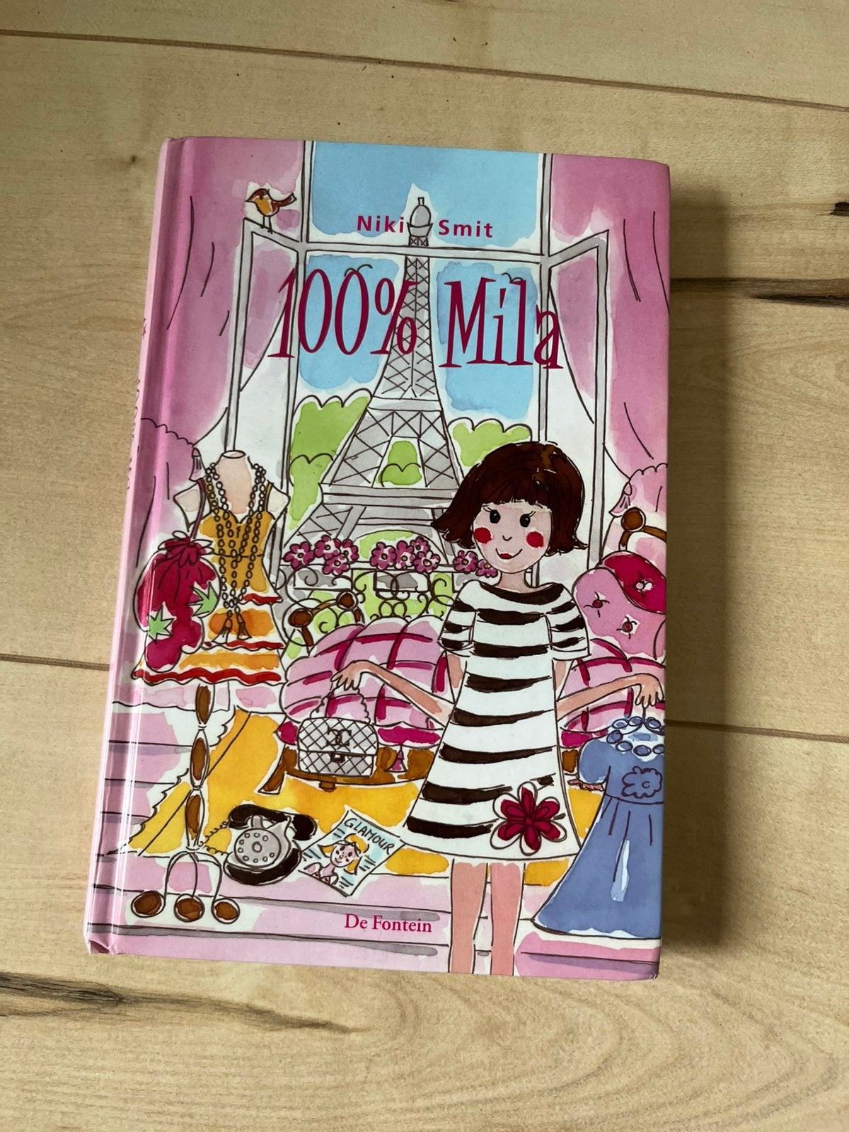 Boek 100% Mila van Niki Smit, Ophalen of Verzenden, Gelezen, Fictie