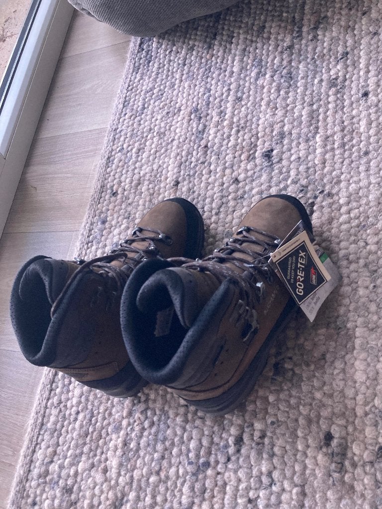 Lowa Renegade goretex MID  wandelschoen, Sport en Fitness, Ophalen, Nieuw, Schoenen