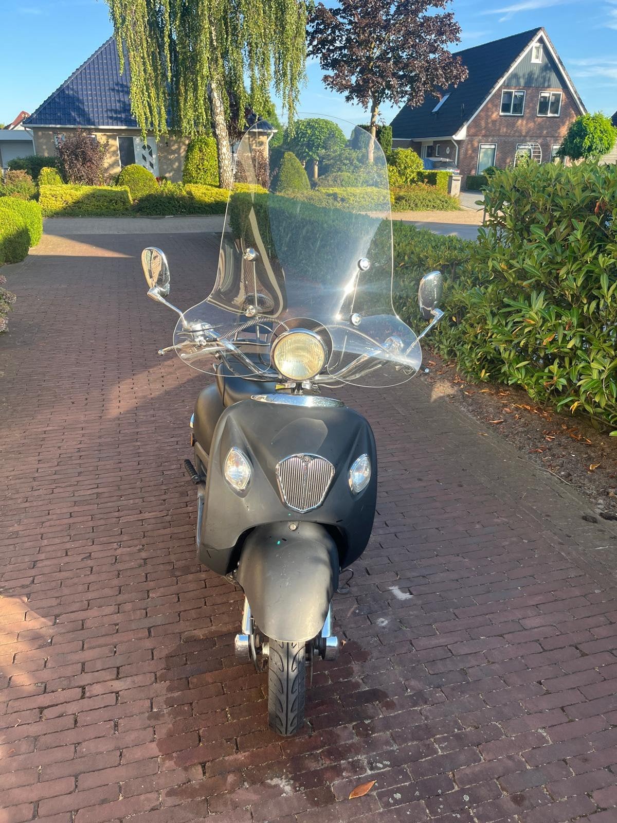 Edwards SC-153 snorscooter - mat zwart, windscherm, 2012, Fietsen en Brommers, Snorfietsen en Snorscooters, Gebruikt, Benzine