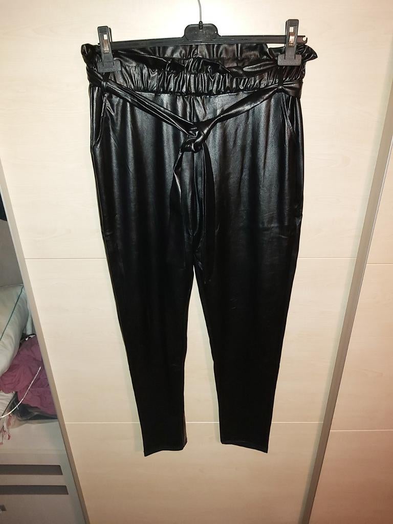 Nep leer / lak legging Look, Kleding | Dames, Legging, Zwart, Maat 40/42 (M), Ophalen of Verzenden