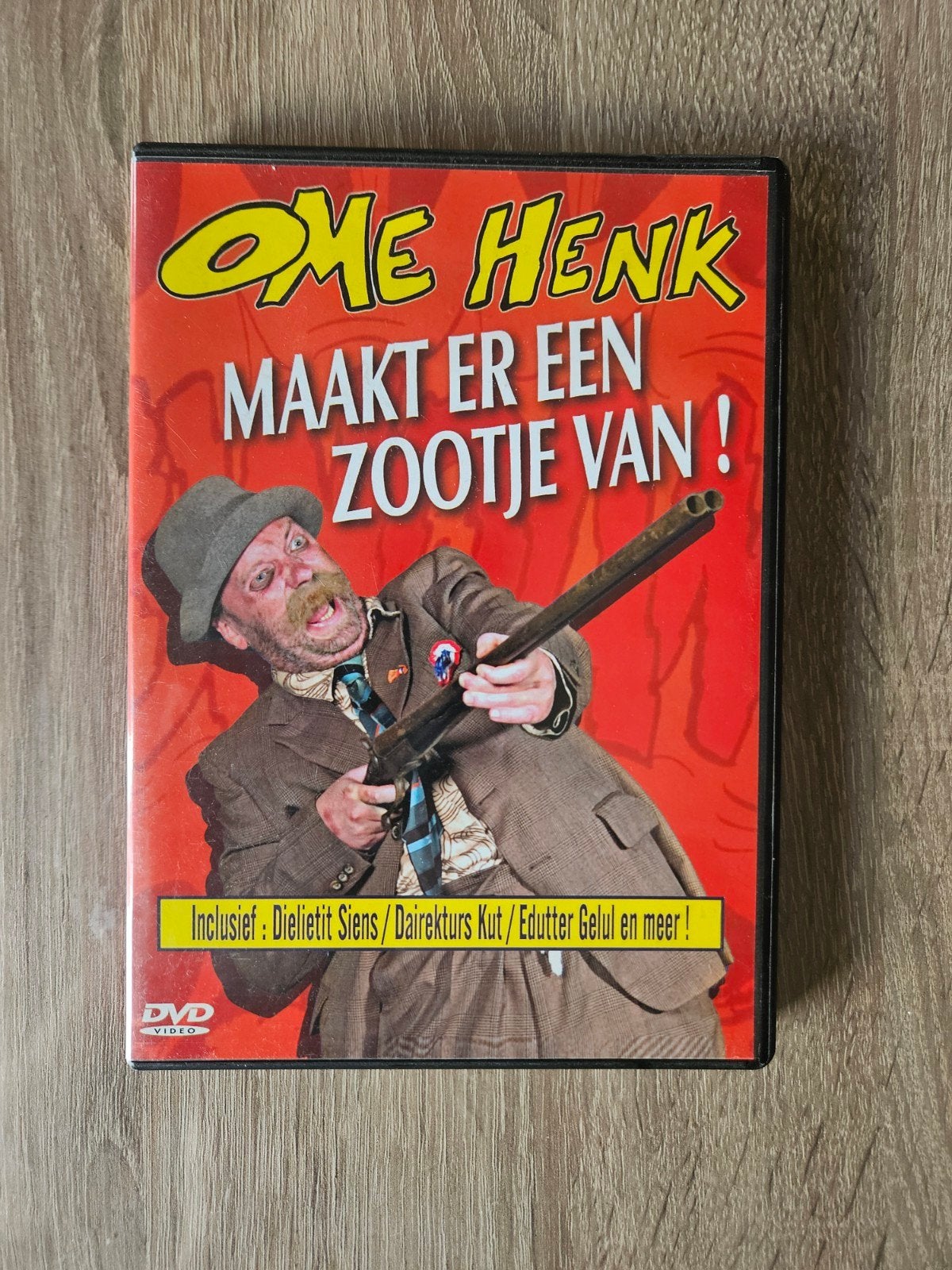 Ome henk maakt er een zootje van!, Alle leeftijden, Ophalen of Verzenden, Zo goed als nieuw, Stand-up of Theatershow