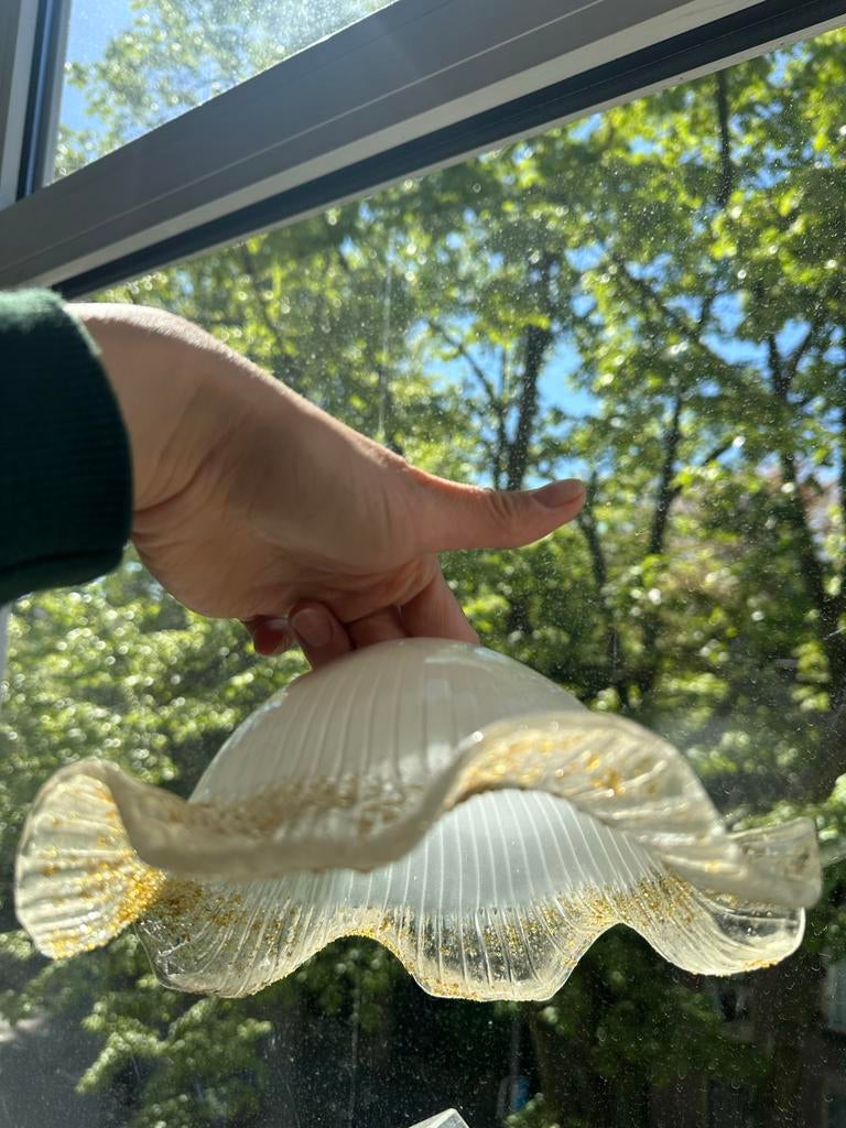 Vintage glazen lampenkappen van melkglas, Ophalen, Wit, Zo goed als nieuw, Overige vormen
