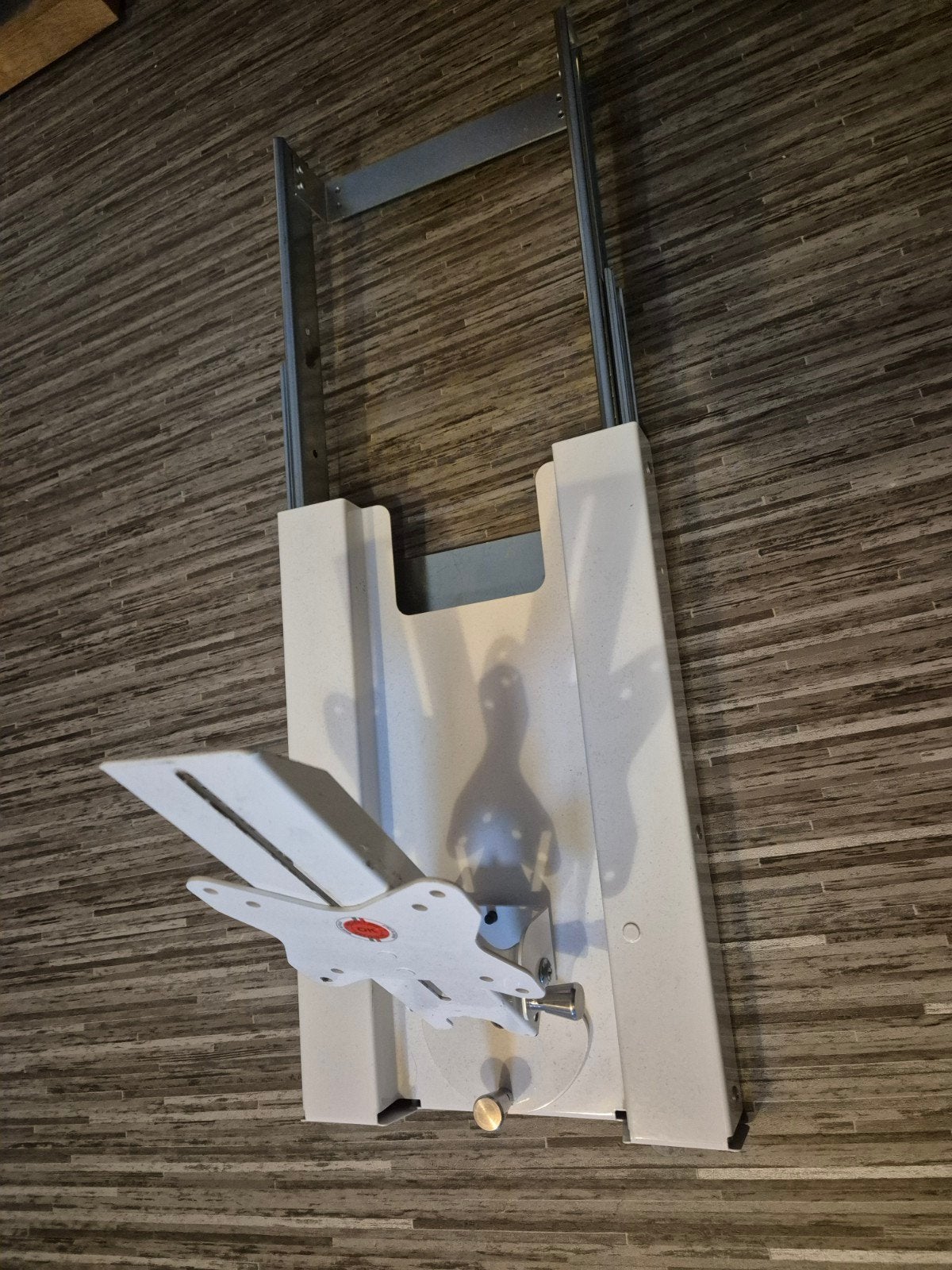 Camper/Caravan TV Beugel Plafond Uitschuifbaar/Kantelbaar, Ophalen, Zo goed als nieuw