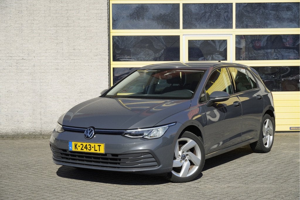 Volkswagen Golf 1.0 TSI 5drs Edition BJ2021 Lmv 17" | Led V+, Voorwielaandrijving, 1160 kg, Stof, Gebruikt
