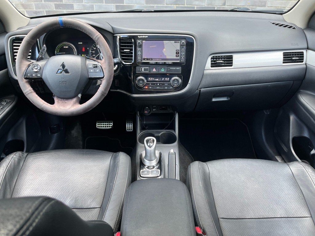 Mitsubishi OUTLANDER 2.0 PHEV INST - LEDER - SCH./KANT.DAK -, Zwart, Bedrijf, Vierwielaandrijving, Hybride Elektrisch/Benzine